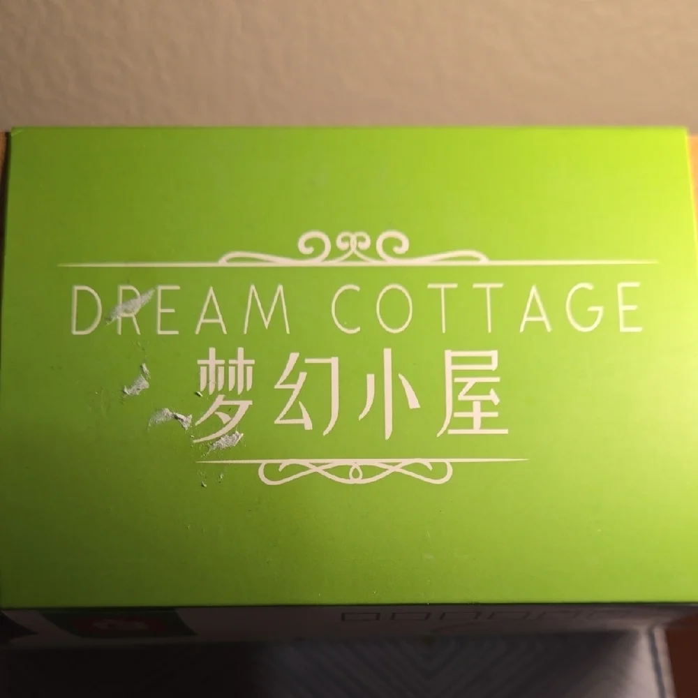 This is the Forange FC8503‎ Dream Cottage (also known as the 